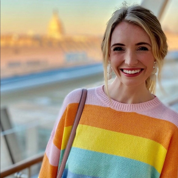 Meet your Posher, Elizabeth - Picture 3 of 4